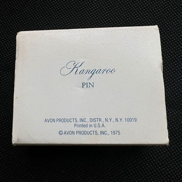 1975 VINTAGE AVON FASHION ACCENTS IN JEWELRY Kangaroo Gold-tone Pin 2.0 in - Picture 11 of 13